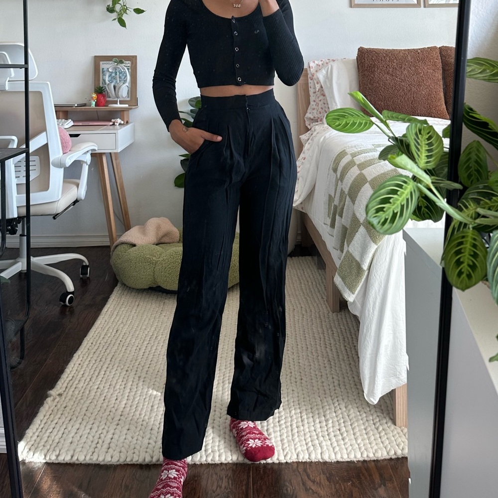 cotton on pleated pants